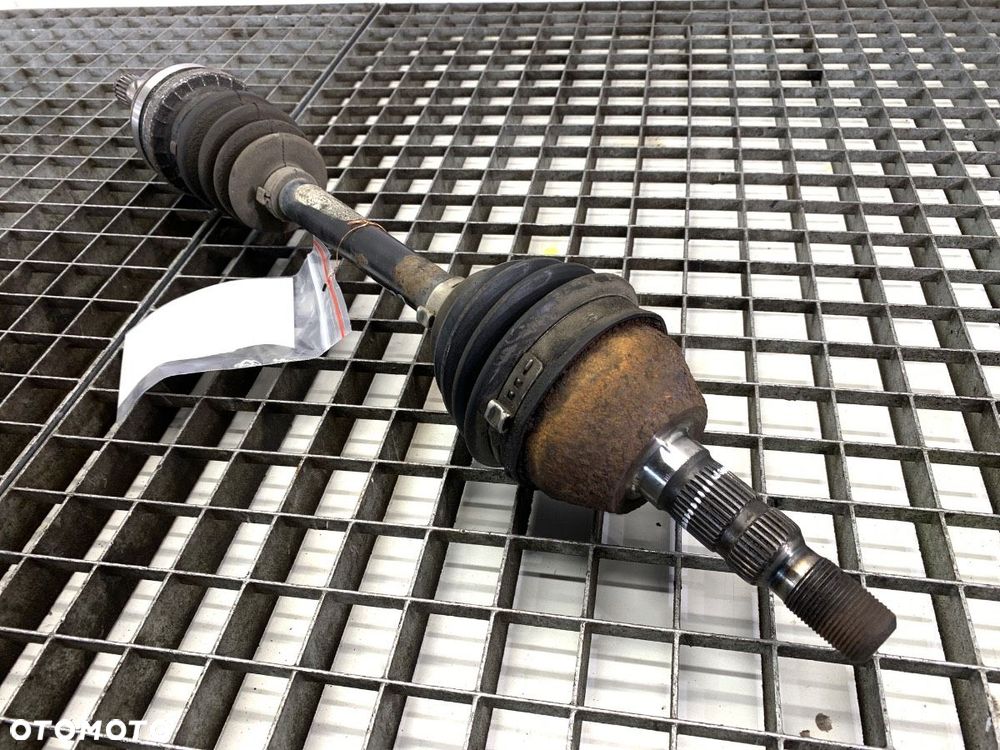 PÓŁOŚ LEWY PRZÓD  OPEL ASTRA H GTC (A04) 2005 - 2010 1.4 (L08) 66 kW [90 KM] benzyna 2005 - 2010 - 2