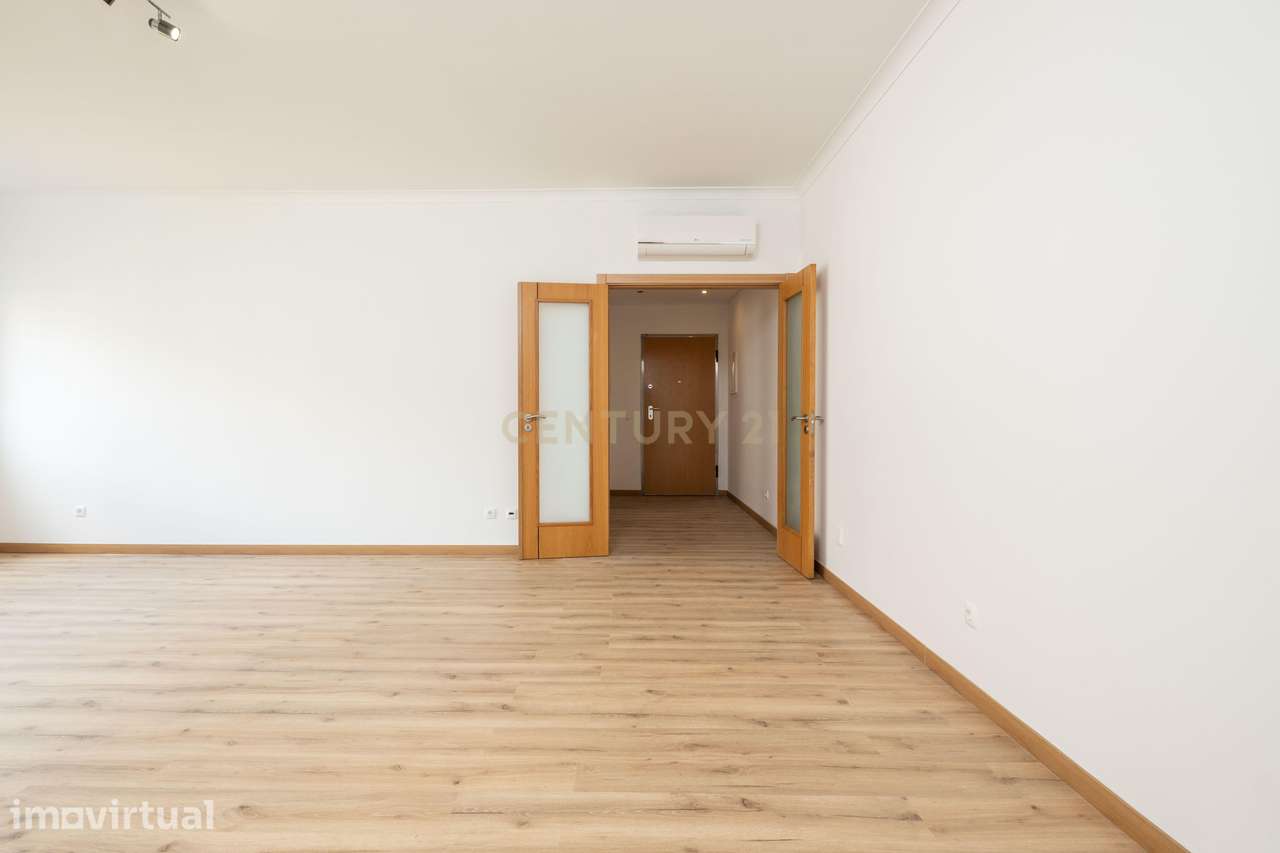 Apartamento T3 com Suite em Localização Central - 336.000€ - Grande imagem: 5/19