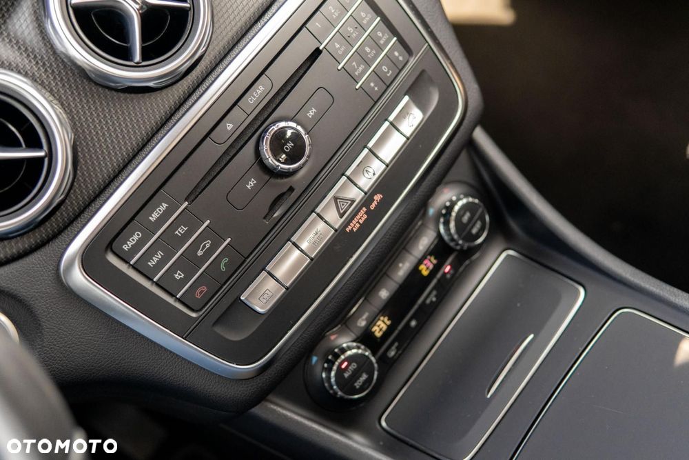 Mercedes-Benz GLA 220 4-Matic - 29