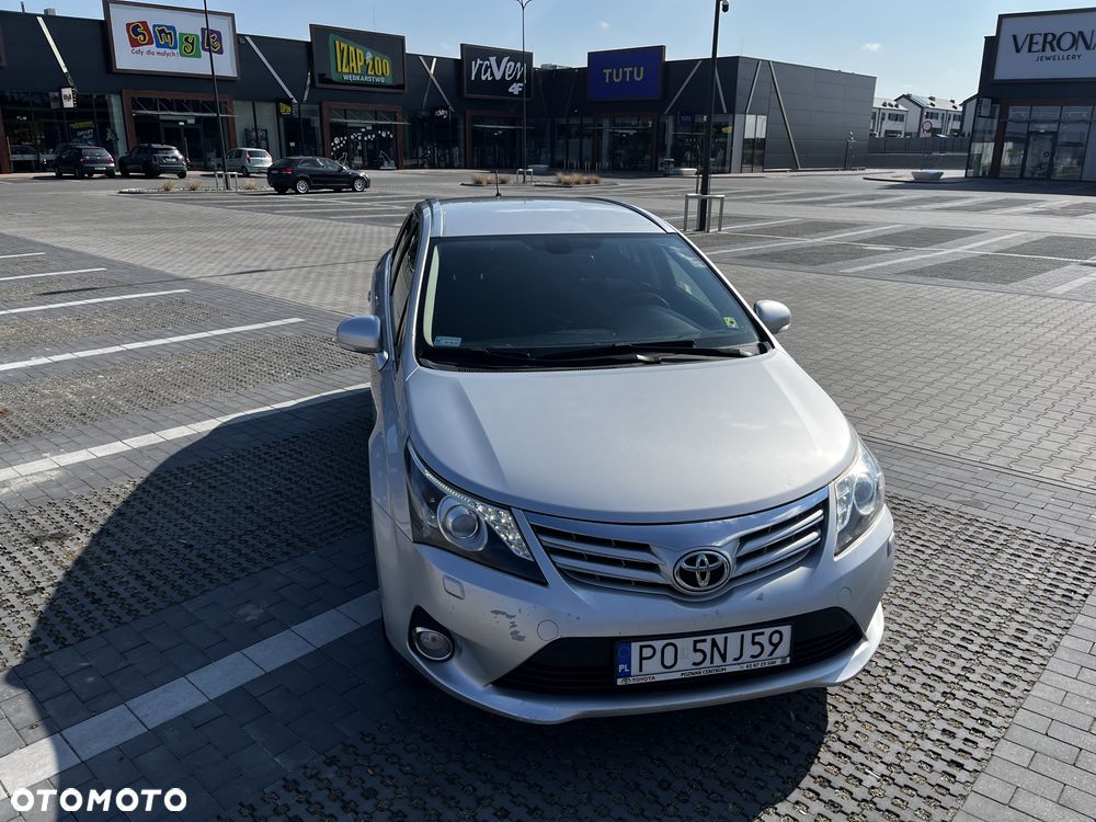 Toyota Avensis 2.0 Premium MS - 9