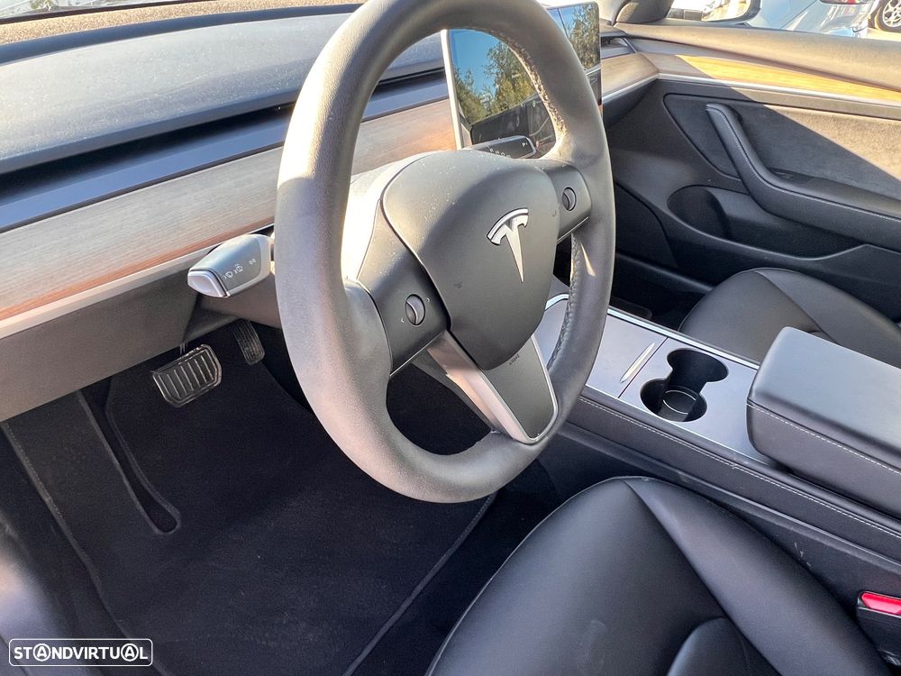 Tesla Model 3 - 11