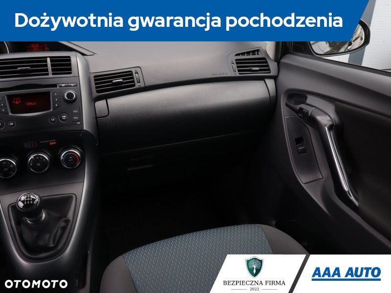Toyota Verso - 10