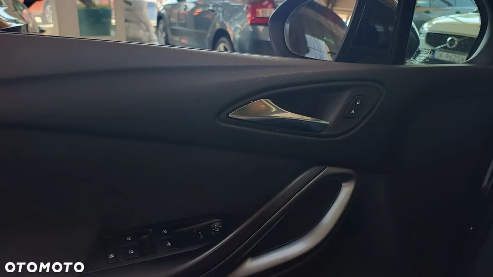 Opel Astra 1.4 T Elite - 24