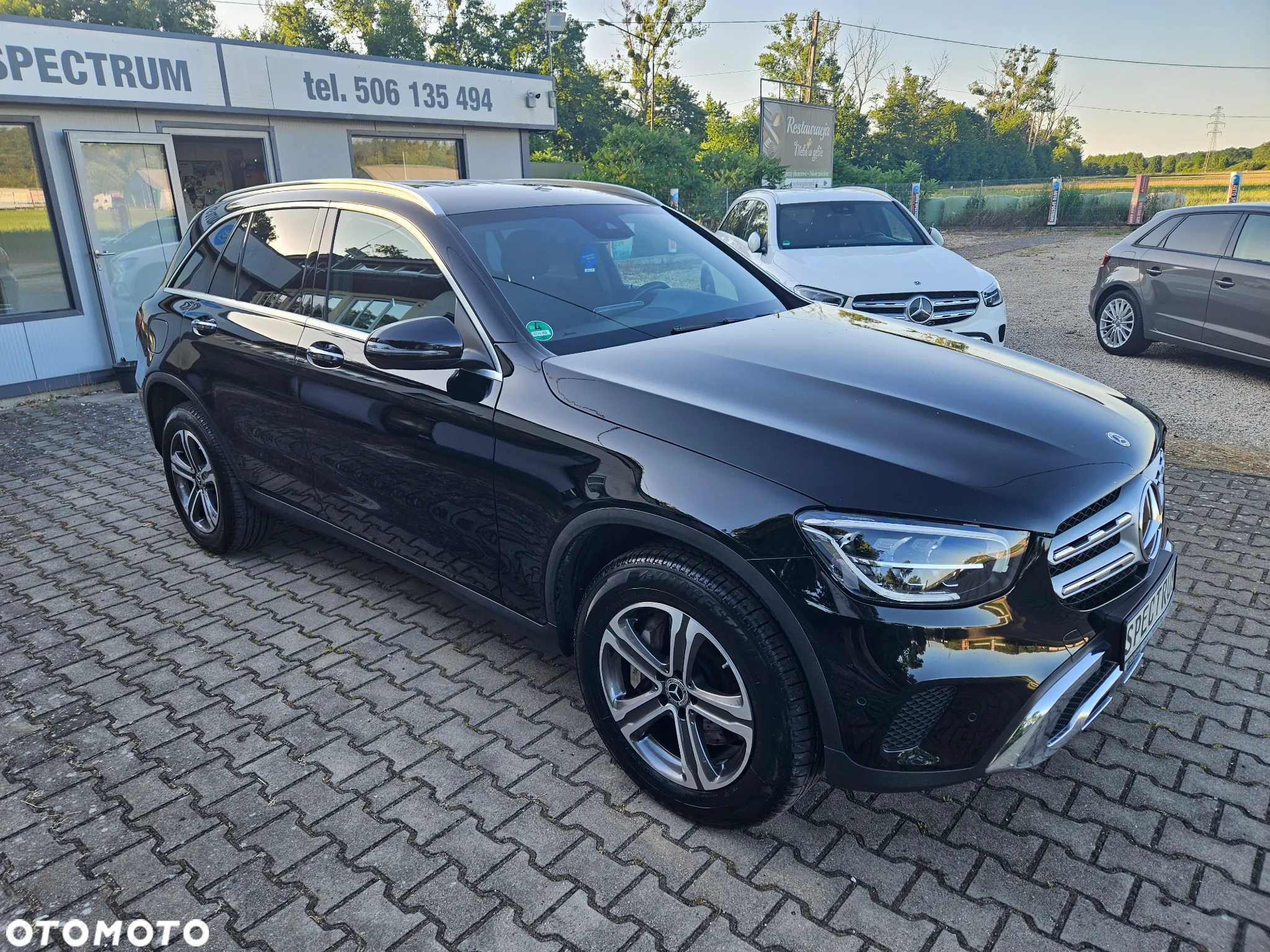 Mercedes-Benz GLC 300 e 4-Matic - 4