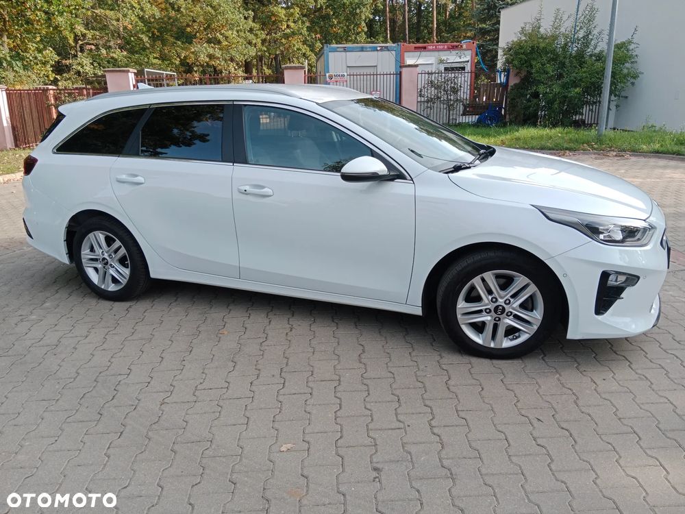Kia Ceed - 12
