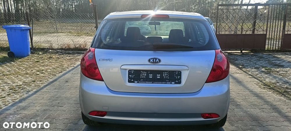 Kia Ceed 1.4 Comfort - 14