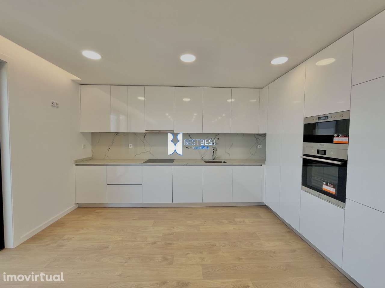 T3 NOVO , GRANDE VARANDA, DESIGN MODERNO, EQUIPADO, AIRO, BARCELOS - Grande imagem: 5/28