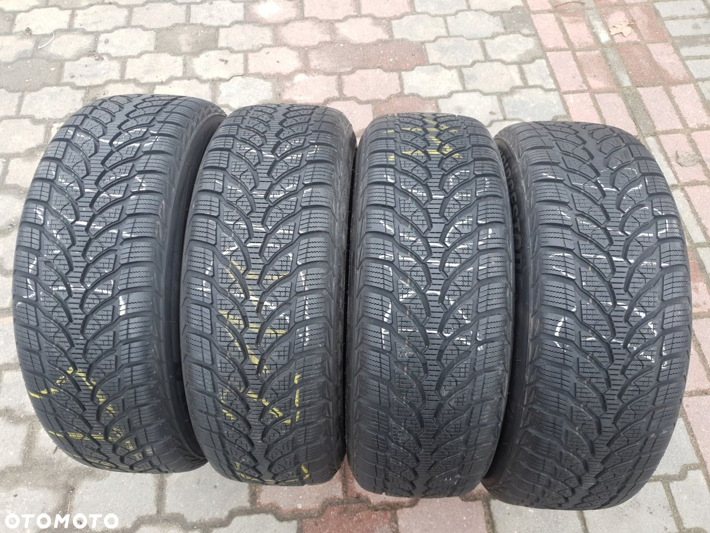BMW F30 F31 E90 E91 E92 5x120 IS31 205/60R16 92H - 2