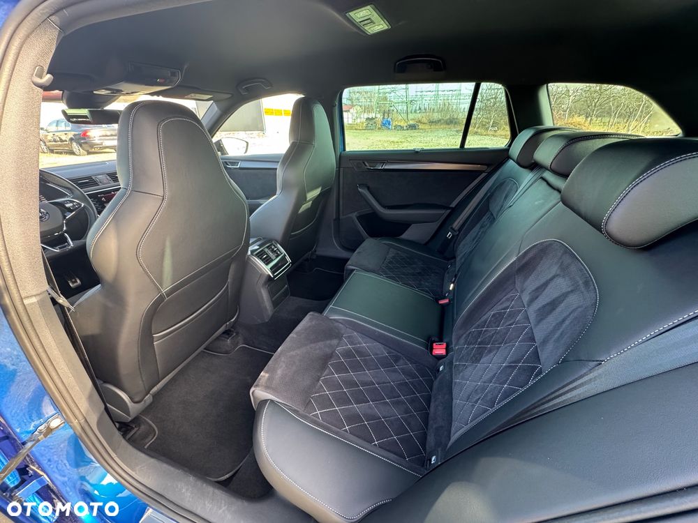 Skoda Superb 2.0 TDI DSG SportLine - 20