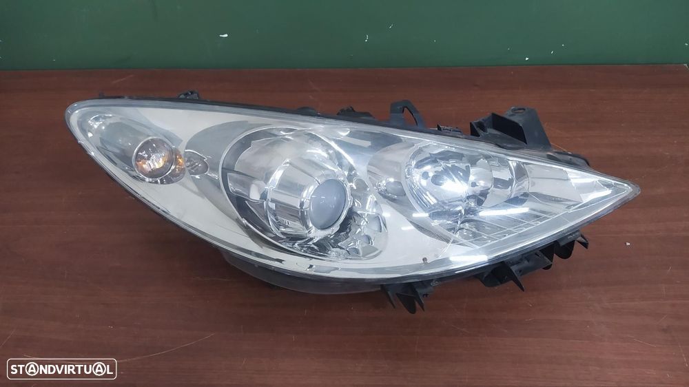 FAROL DIREITO PEUGEOT 307 BERLINA S2 - 1