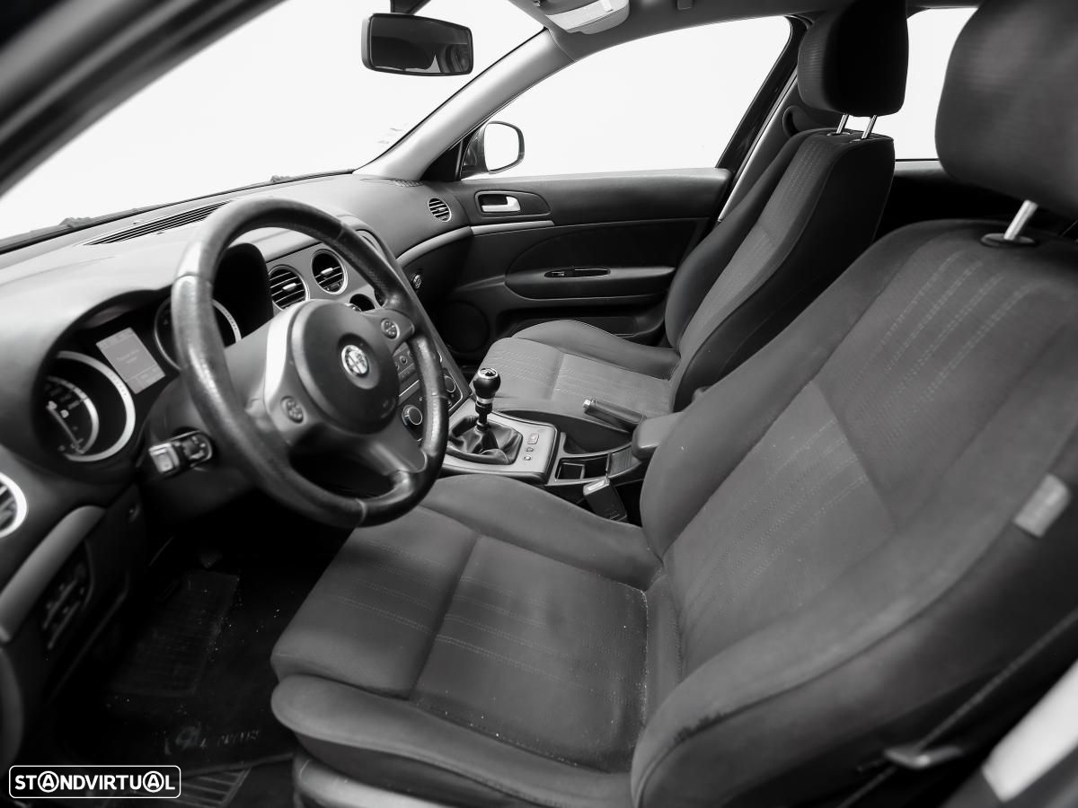 Alfa Romeo 159 Sportwagon 1.9 JTDm 8V Progression - 12