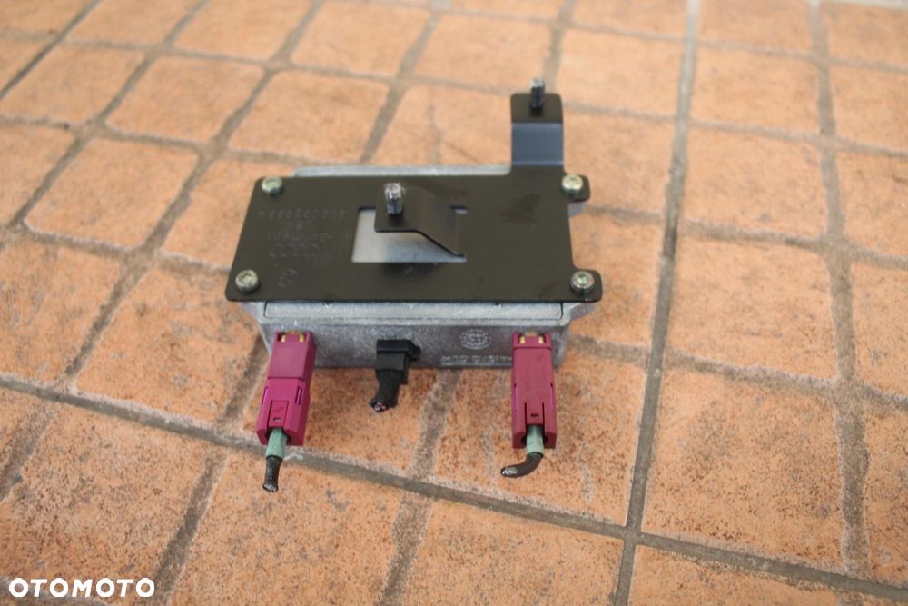 WZMACNIACZ ANTENOWY AUDI A4 B6 8E0035456 - 2