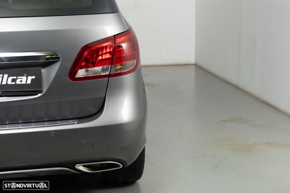 Mercedes-Benz B 180 d Style - 16
