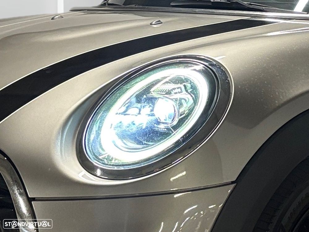MINI 5 Portas Cooper Camden Edition Auto - 11