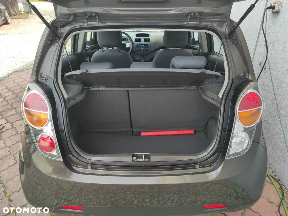 Chevrolet Spark - 17