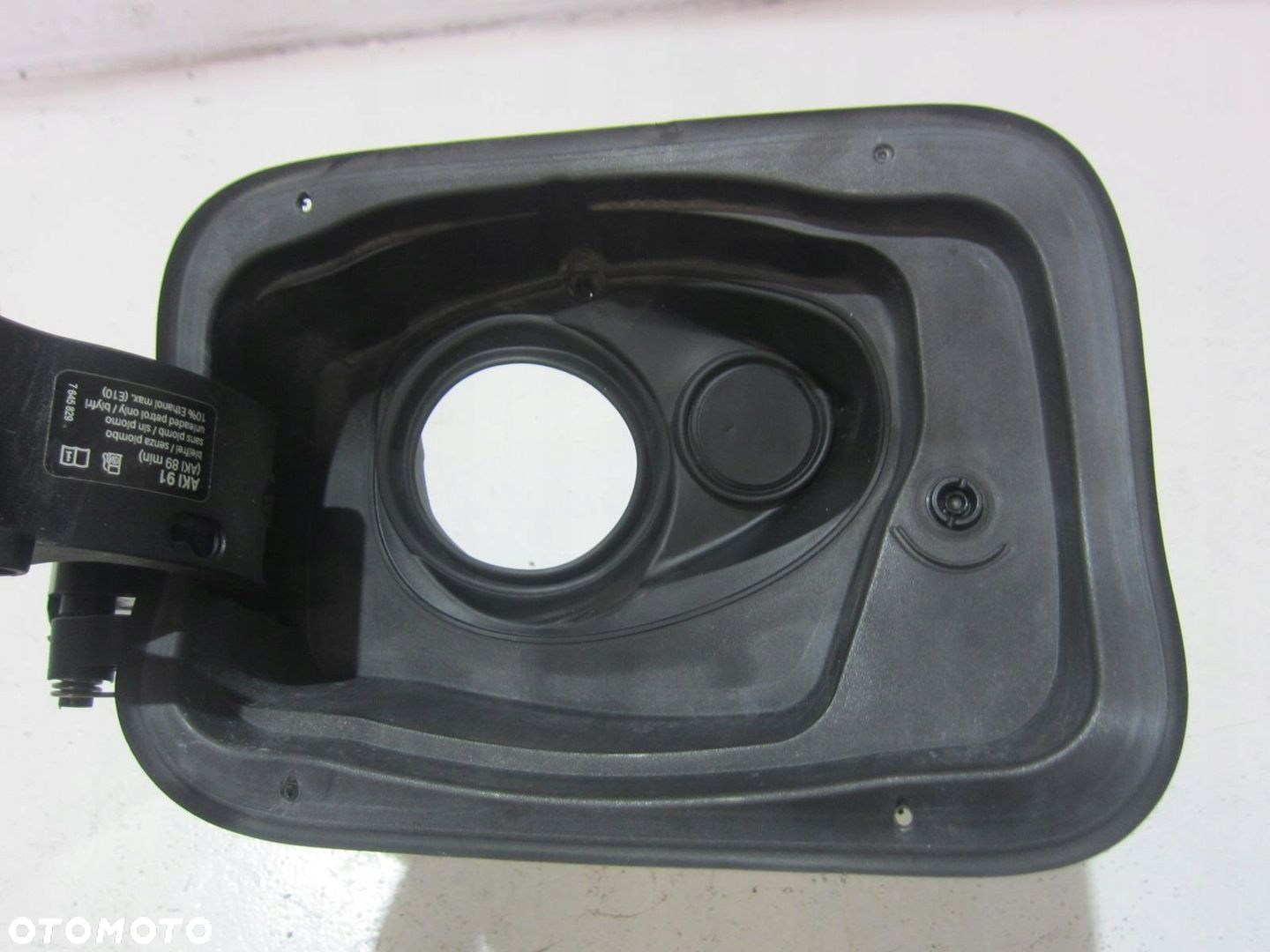BMW X1 F48 B46 KLAPKA WLEWU PALIWA WLEW C10 MEDITERRAN BLAU 7359171 - 5