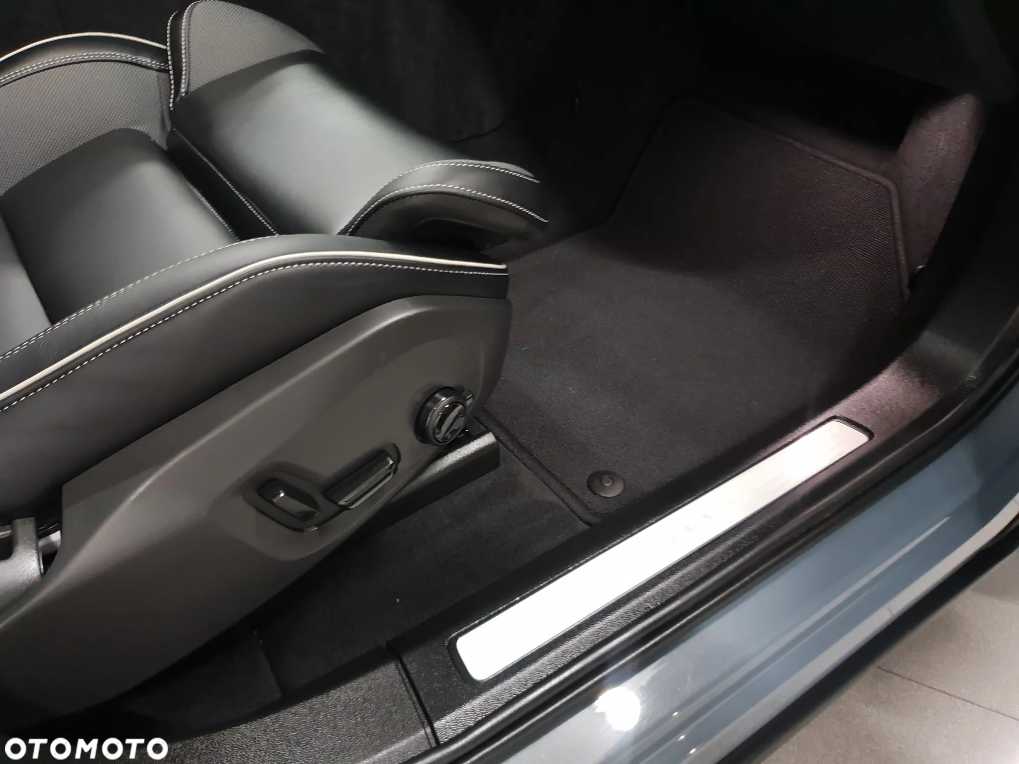 Volvo XC 60 B4 D Geartronic RDesign - 15