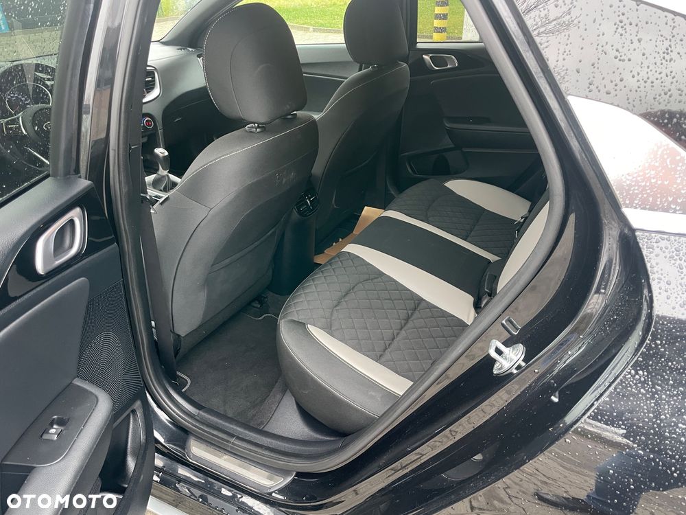 Kia ProCeed 1.5 T-GDI GT Line - 31