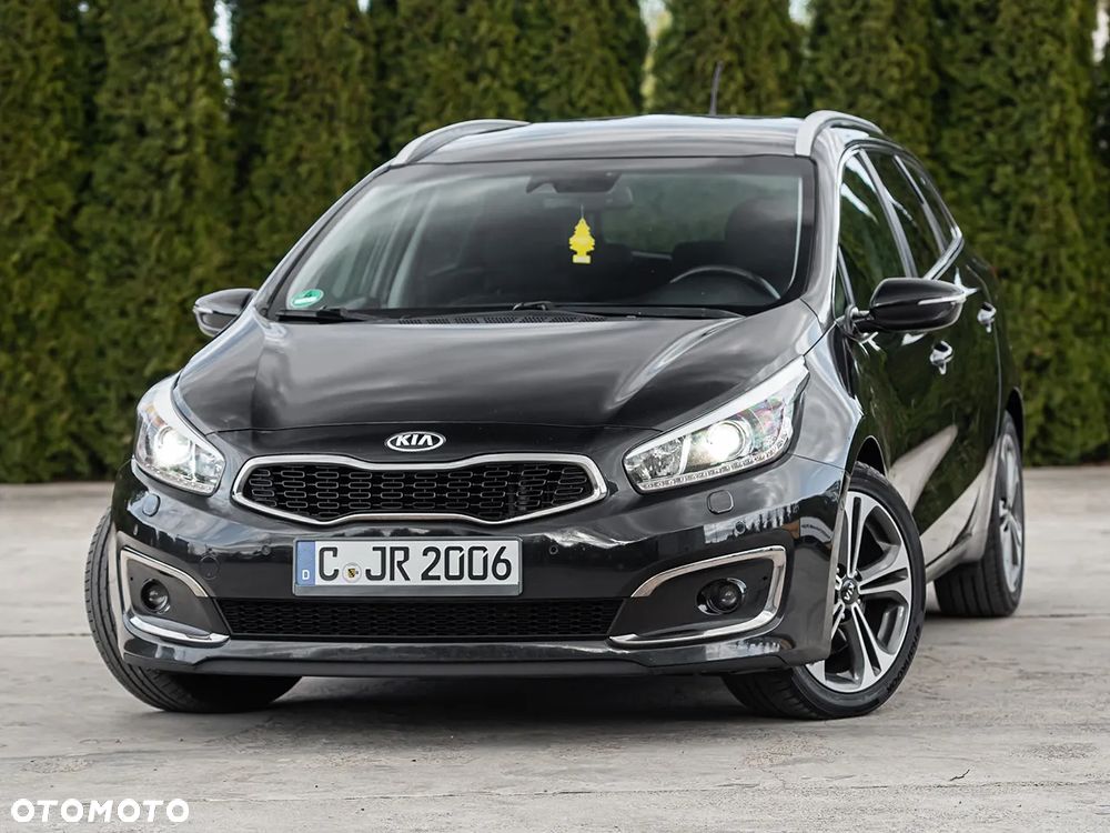 Kia Ceed 1.6 CRDi 136 ISG UEFA EURO 2016 - 5