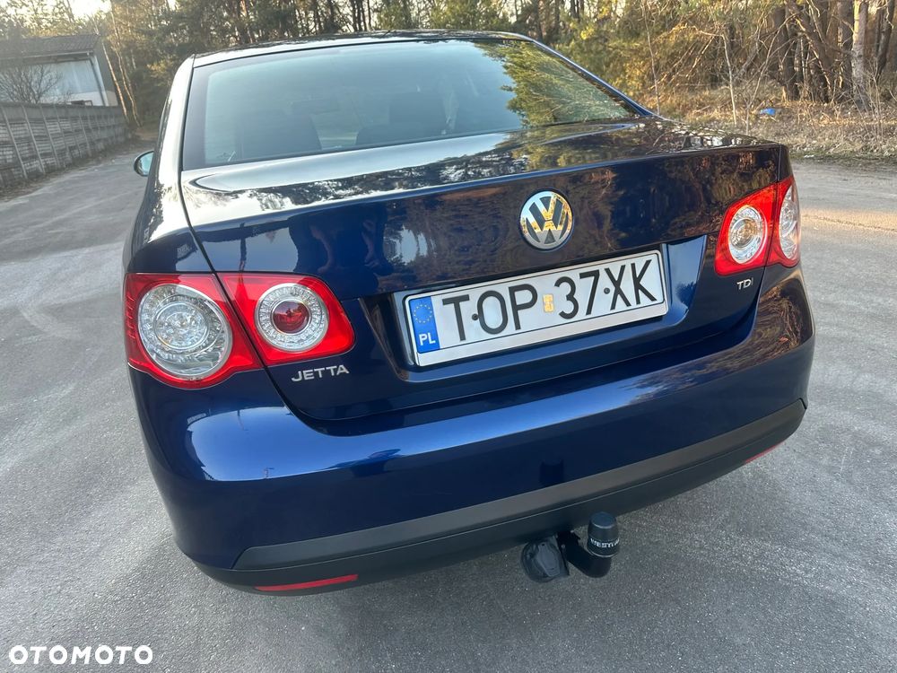 Volkswagen Jetta - 17