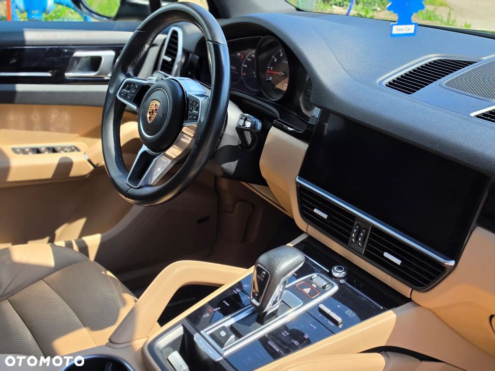 Porsche Cayenne Platinum Edition - 9
