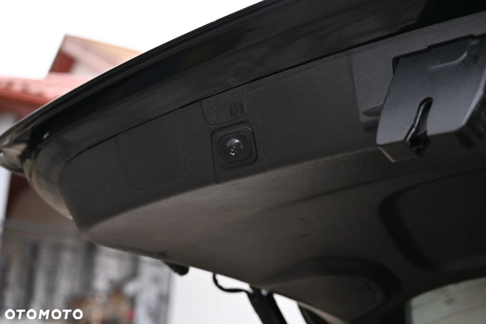 Ford C-MAX 1.5 EcoBoost Titanium ASS - 19