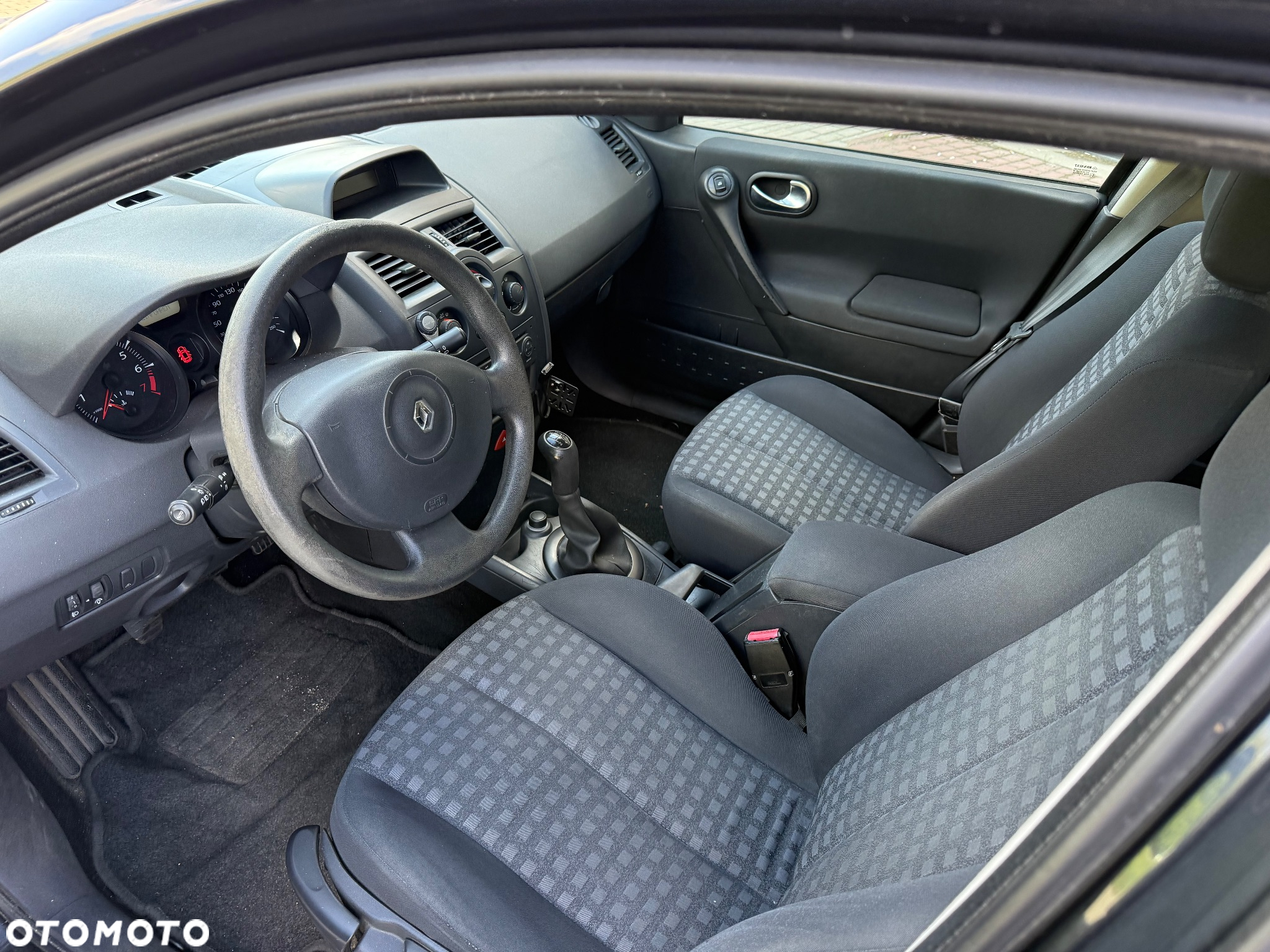 Renault Megane 1.6 16V 100 Authentique - 8
