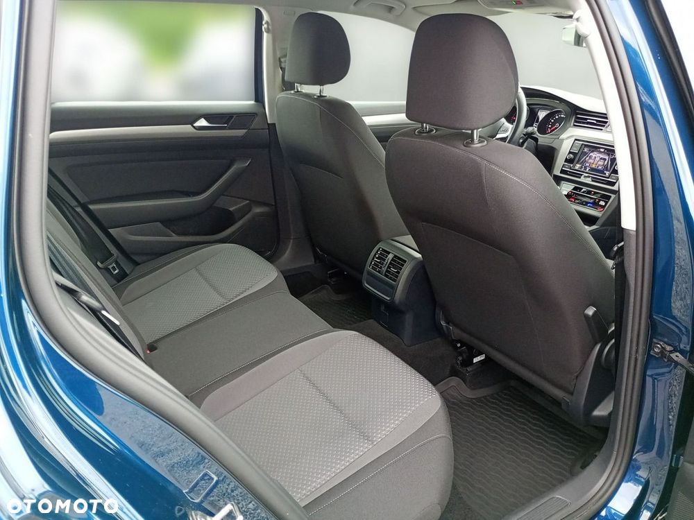 Volkswagen Passat Variant 2.0 TDI EVO Essence - 30