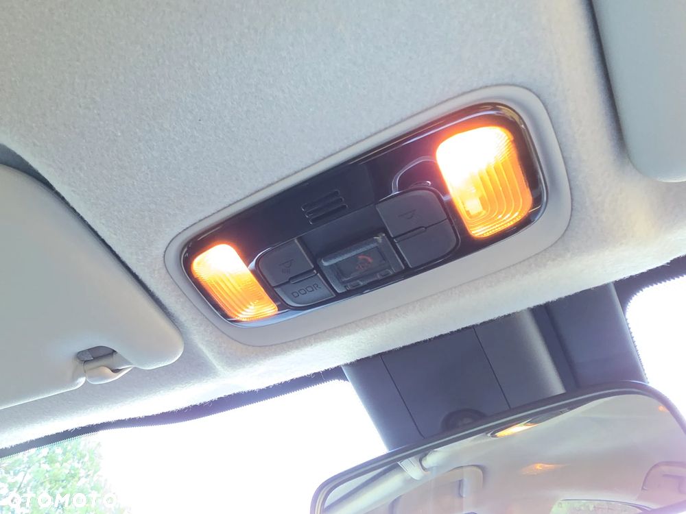 Toyota Yaris 1.5 Comfort - 31