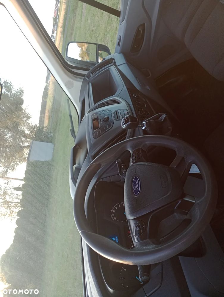 Ford Transit - 10