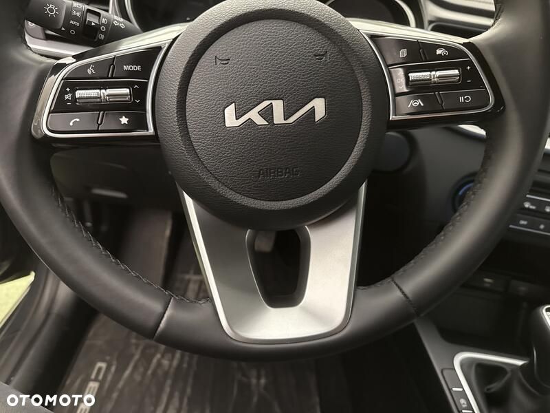 Kia Ceed 1.5 T-GDI M - 13