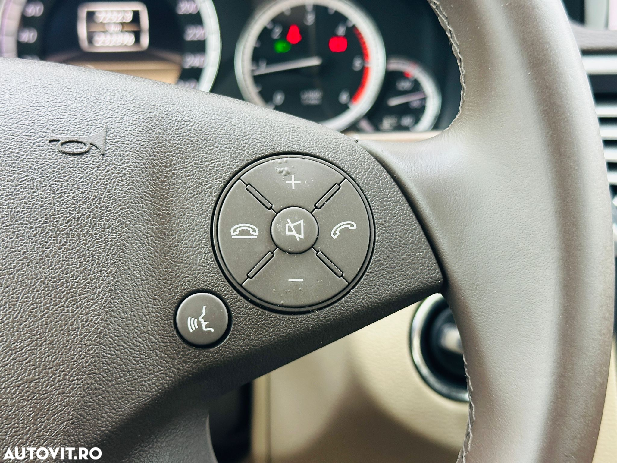 Mercedes-Benz E - 32