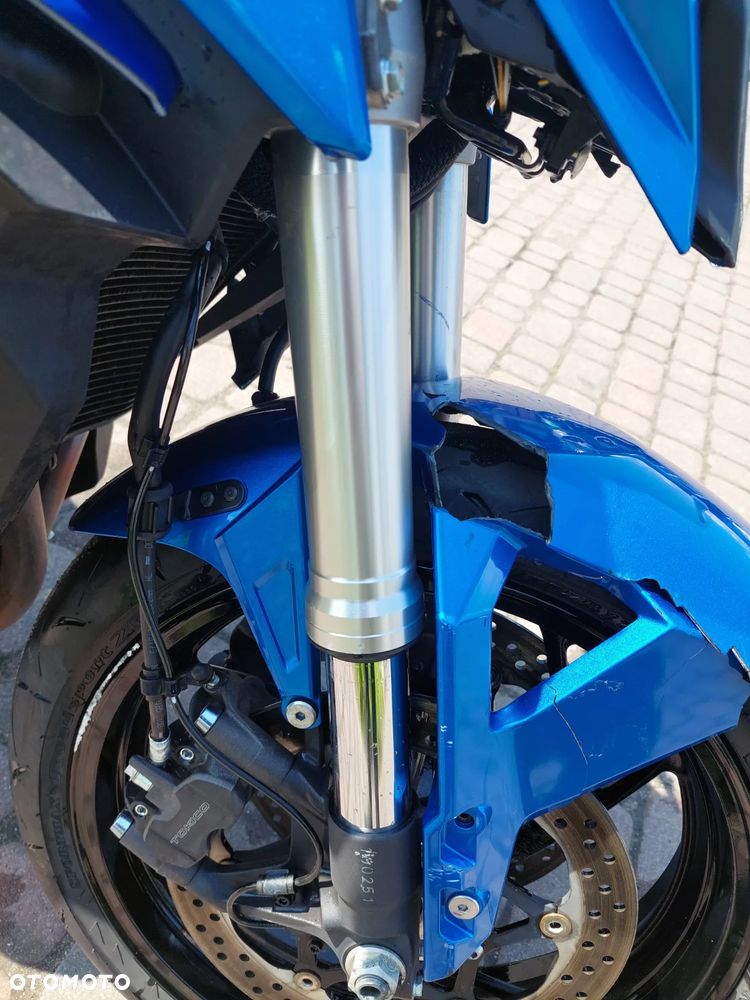 Suzuki GSX - 10