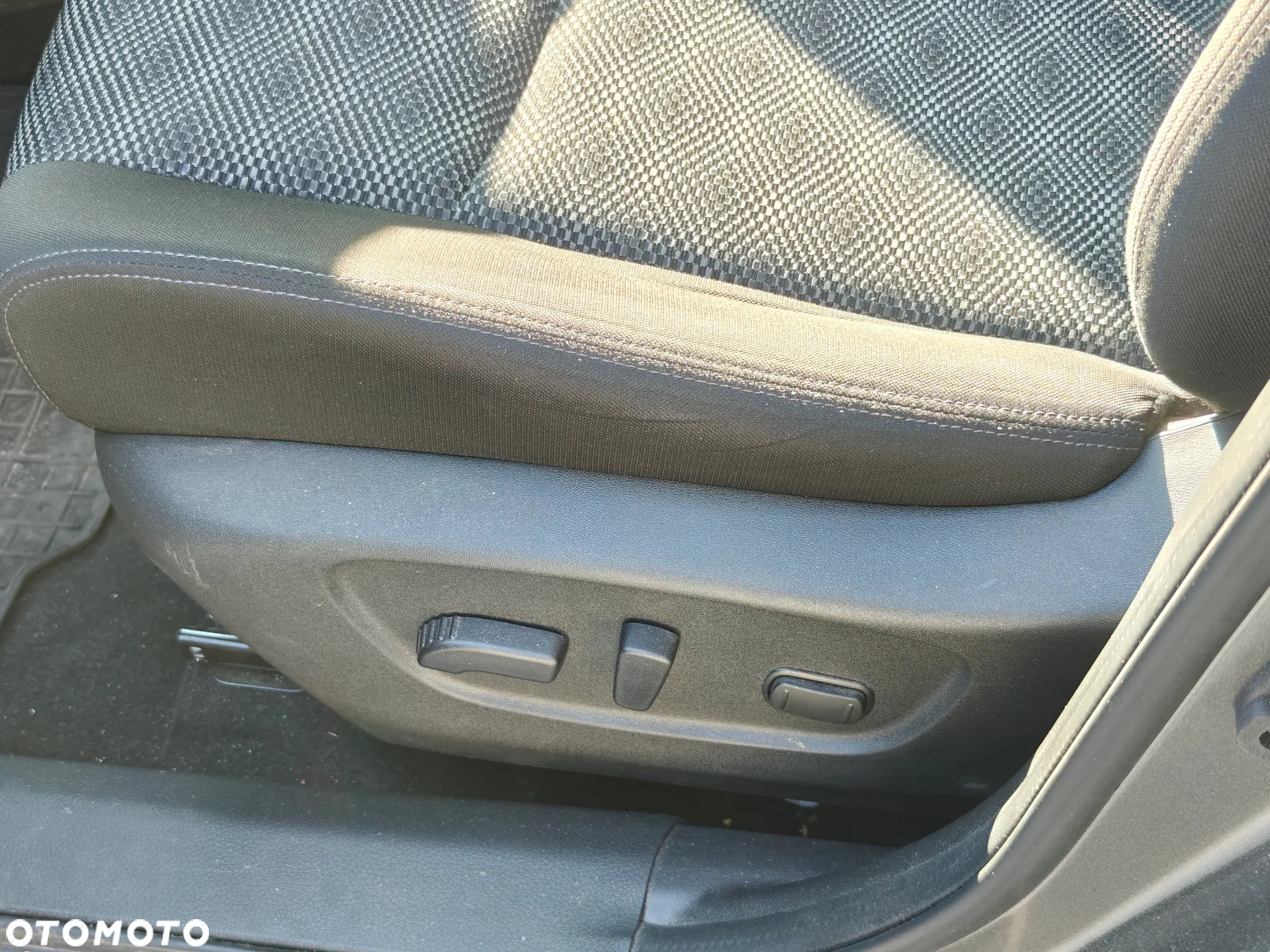Nissan Rogue - 11