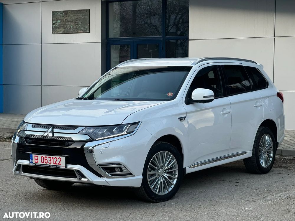 Mitsubishi Outlander 2.4 4WD Plus - 1