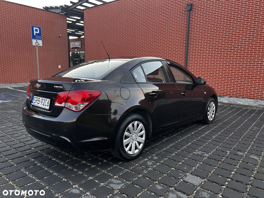 Chevrolet Cruze 1.8 LT - 8