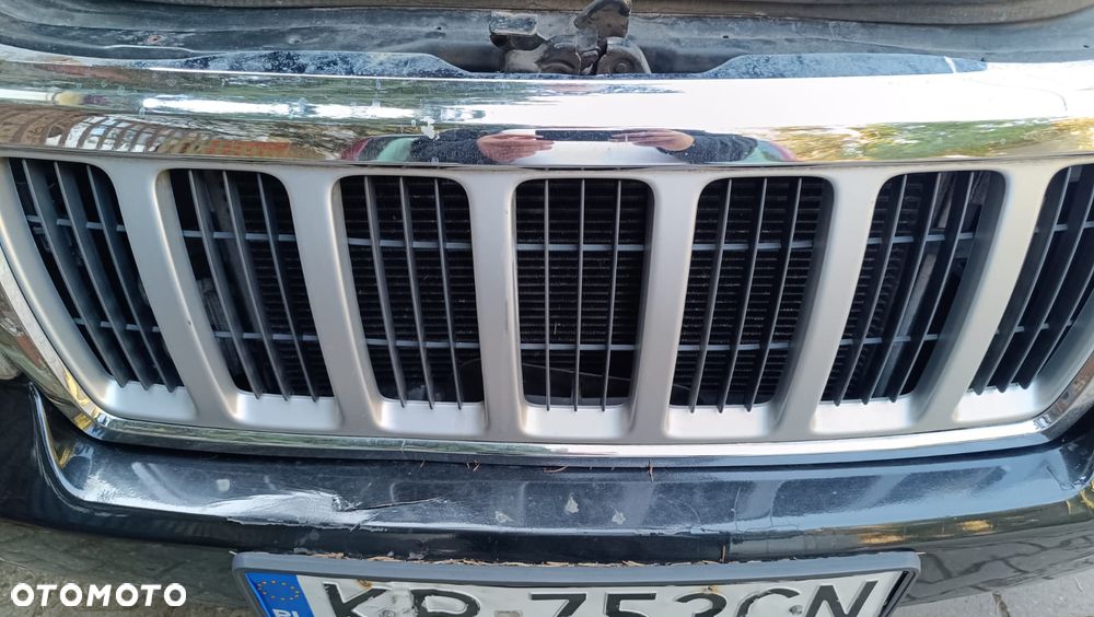 Jeep Grand Cherokee - 16