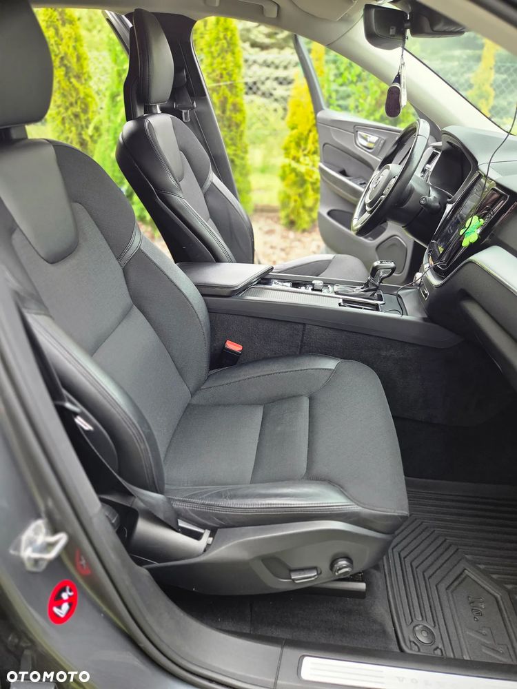 Volvo XC 60 D4 AWD Geartronic Momentum - 20