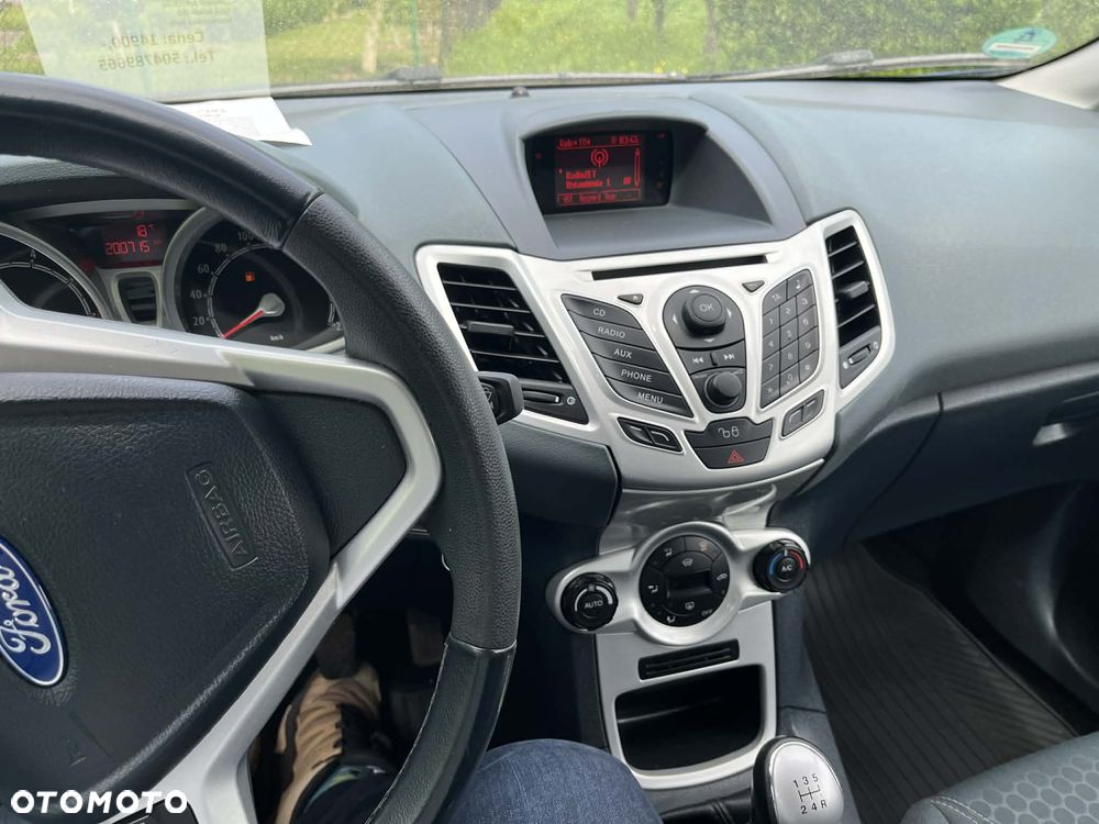 Ford Fiesta 1.4 Trend - 10