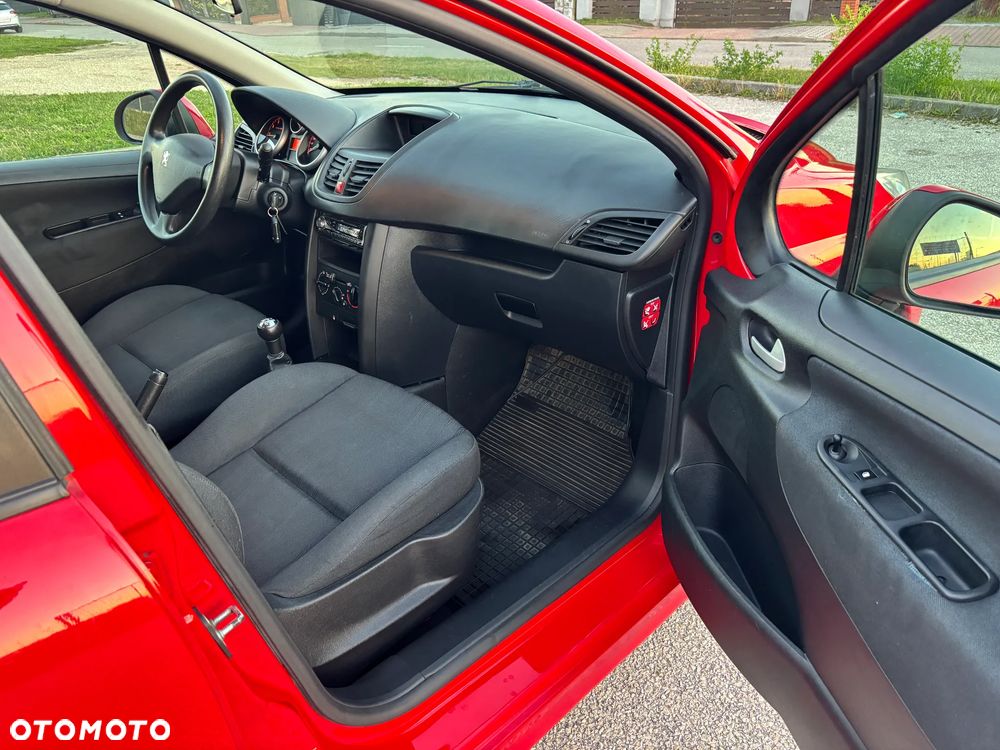 Peugeot 207 1.4 16V U Move - 28