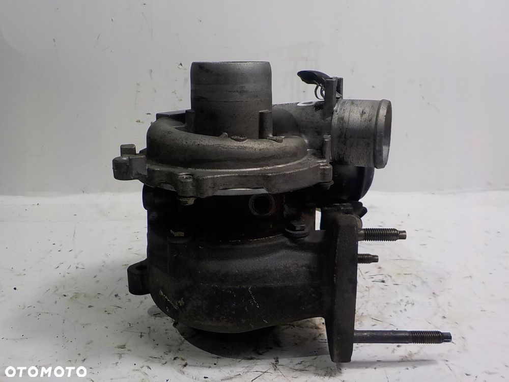 RENAULT SCENIC II TURBOSPRĘŻARKA TURBINA H8200398585 - 5