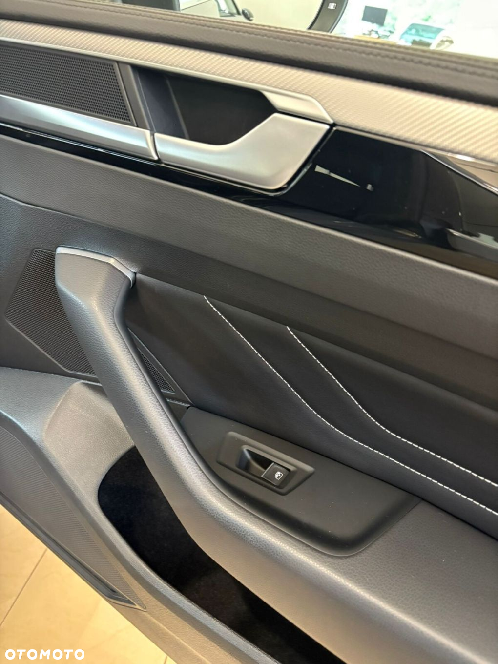 Volkswagen Arteon 2.0 TSI R-Line DSG - 11