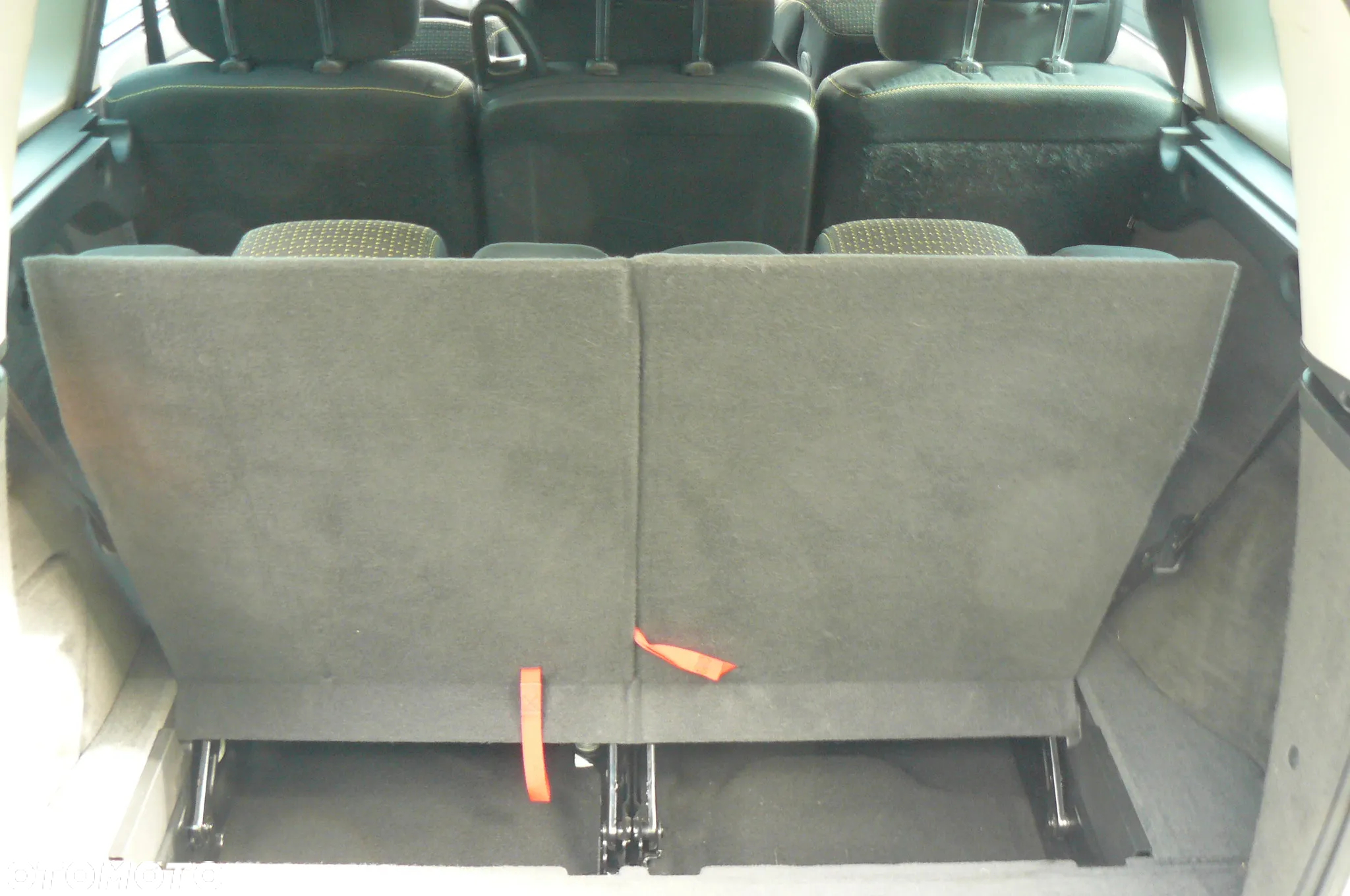 Renault Grand Scenic - 30