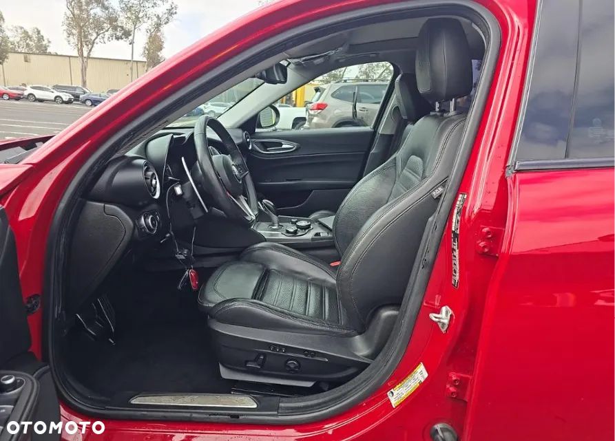 Alfa Romeo Giulia 2.0 Turbo TI Q4 - 7