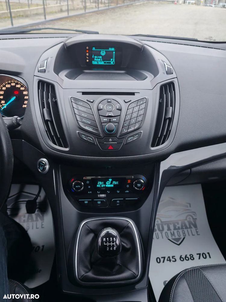 Ford Kuga 1.6 EcoBoost 2x4 Titanium - 19