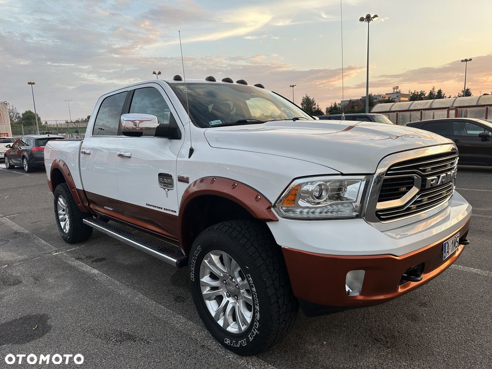 RAM 1500 Crew Cab Longhorn - 2