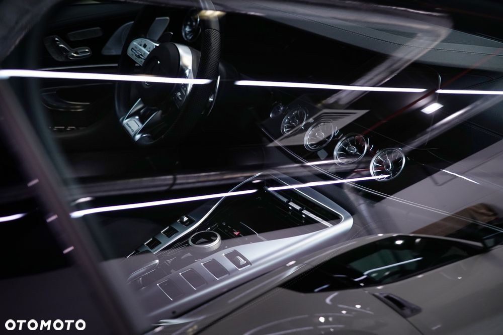 Mercedes-Benz AMG GT 43 4-Matic+ - 29