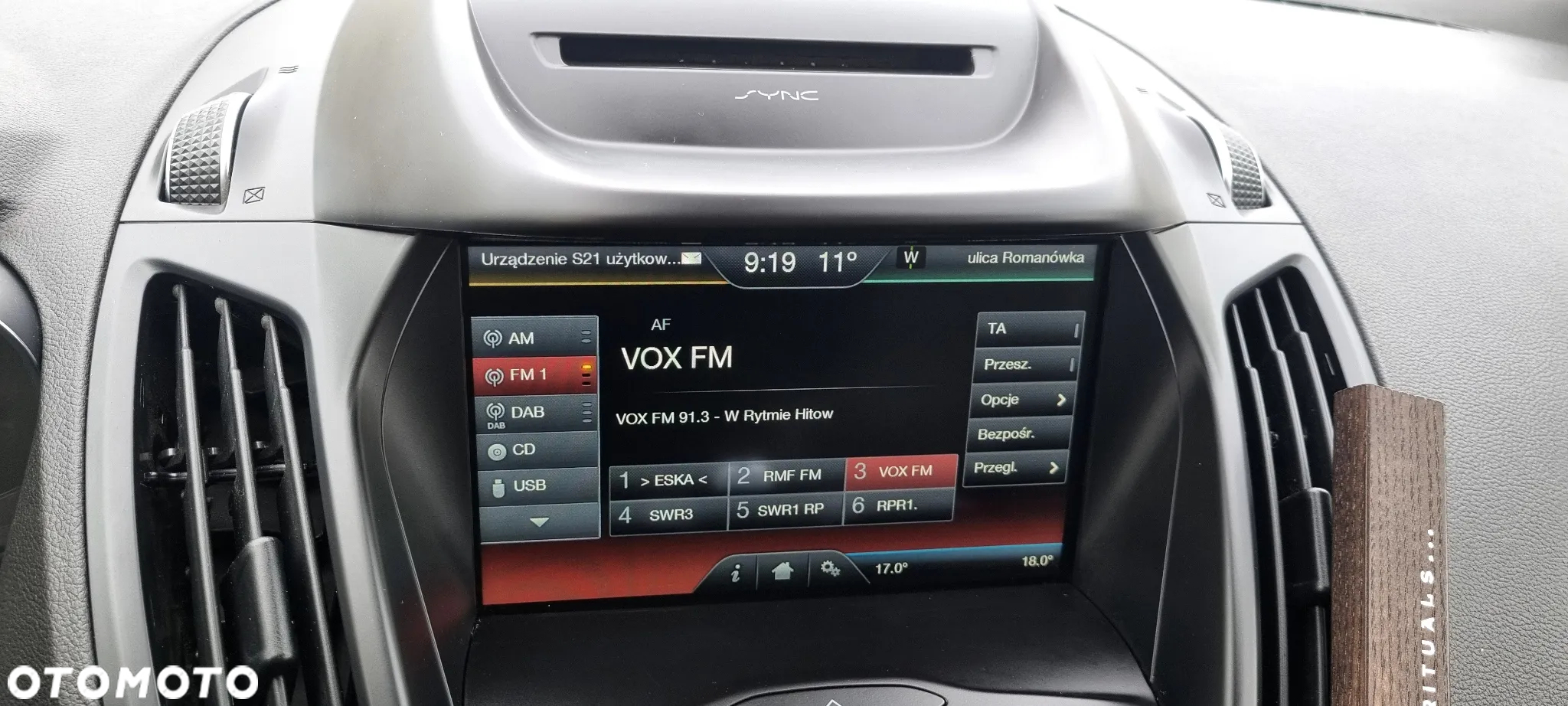 Ford Kuga 2.0 TDCi 2x4 Titanium - 30
