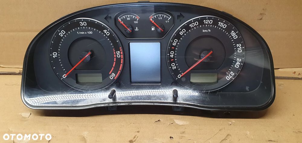 Licznik zegary oryginał Skoda Superb I 1.9 TDI 3U0920841A - 2