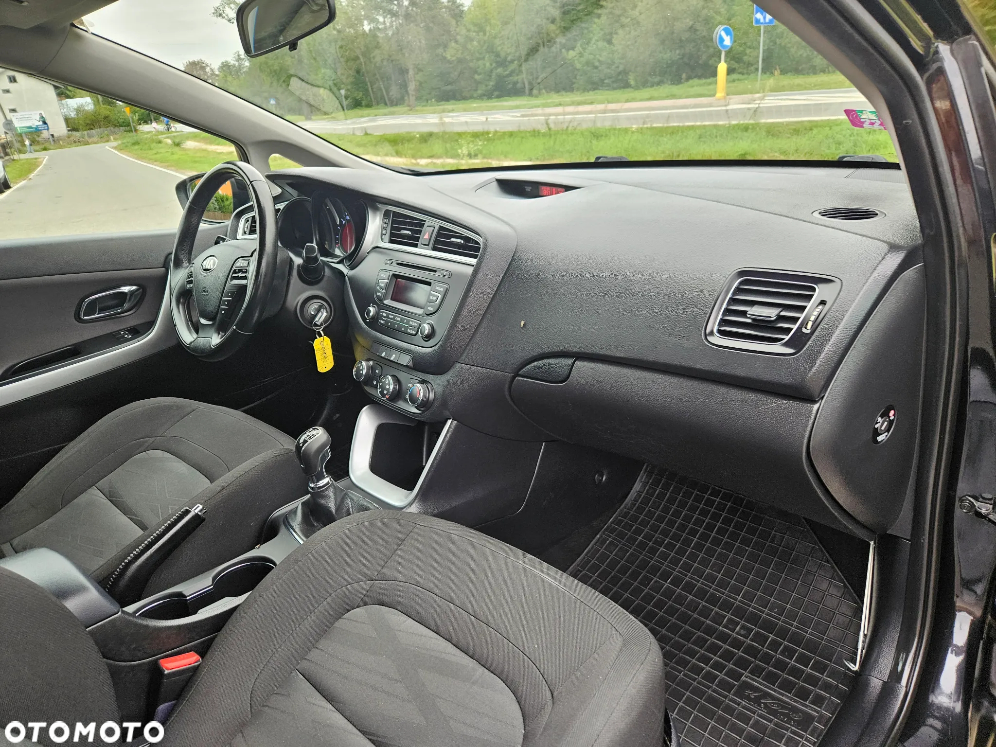 Kia Ceed 1.4 CVVT Dream-Team Edition - 30